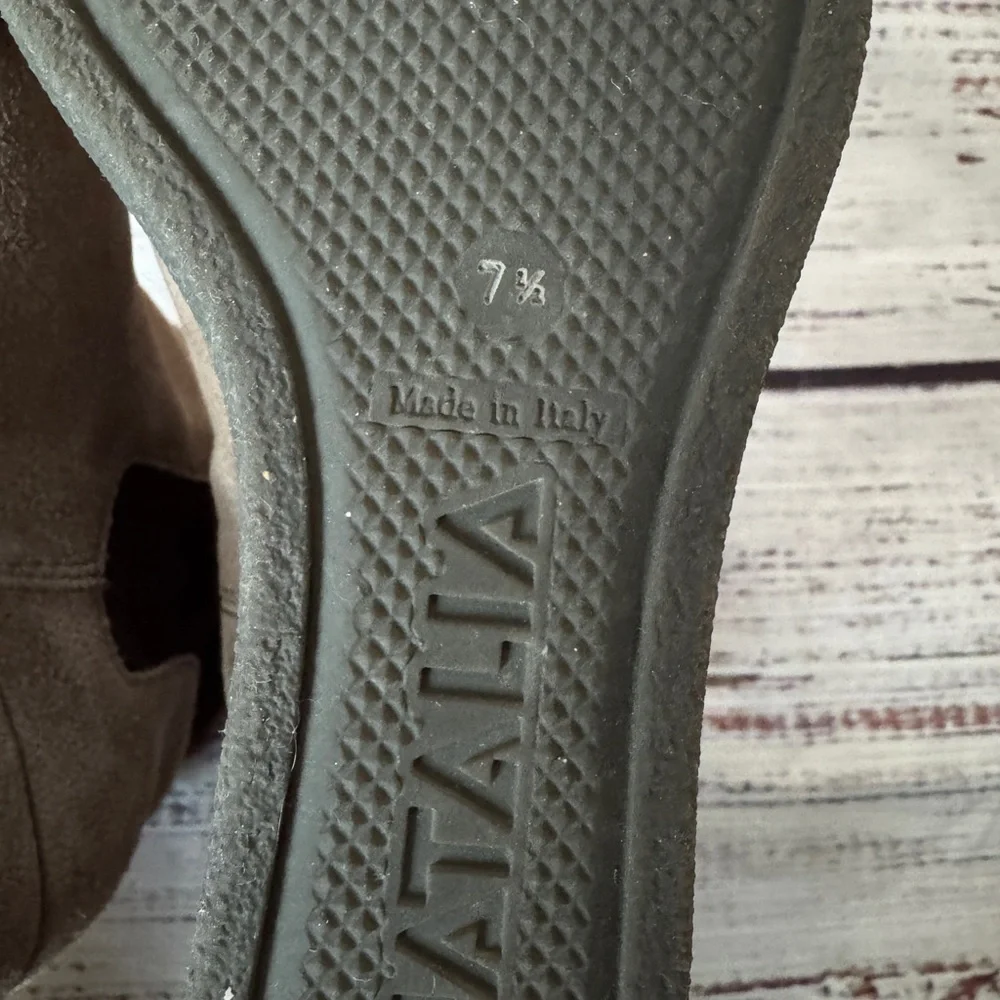 Aquatalia Claire Taupe Waterproof Wedge Italy Ankle Bootie Boots SZ 7.5